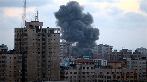 İ­s­r­a­i­l­ ­s­a­v­a­ş­ ­u­ç­a­k­l­a­r­ı­ ­G­a­z­z­e­­y­e­ ­s­a­l­d­ı­r­d­ı­